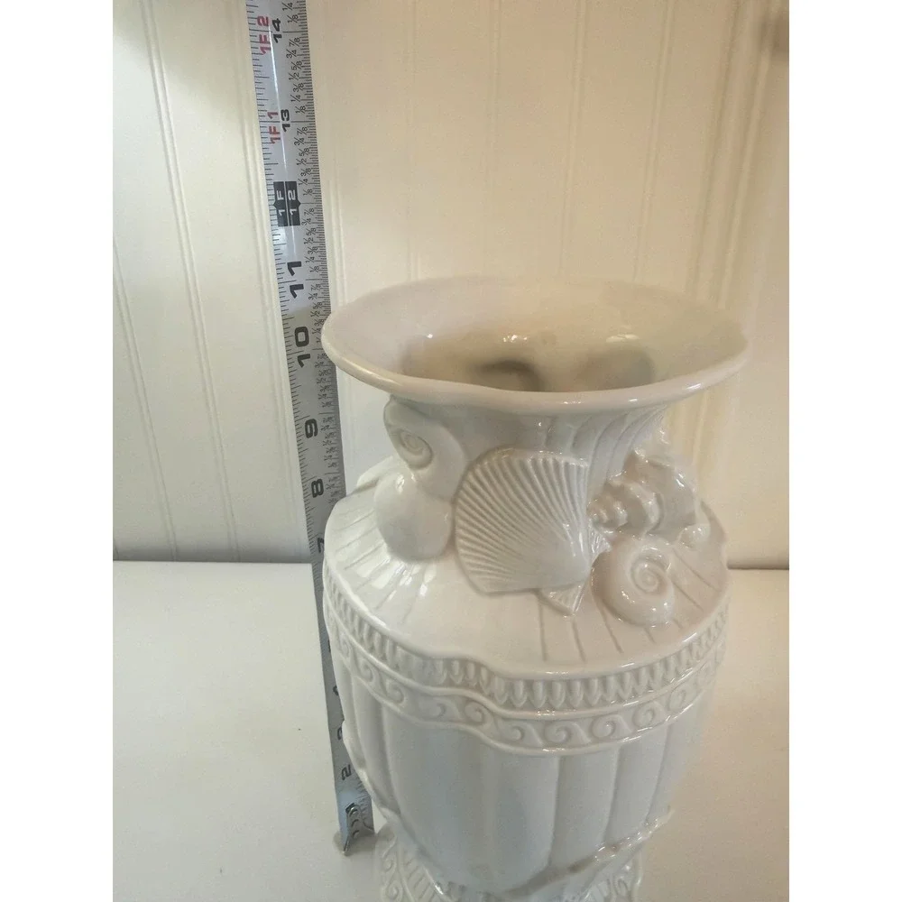 Fitz And Floyd Atlantis Collection Vase Seashell Coastal Nautical Ceramic White‎